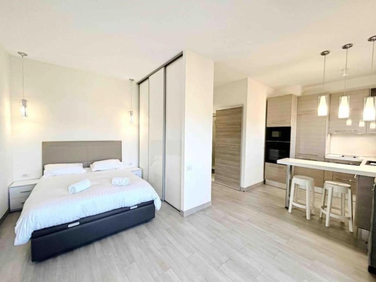Il Gioiello : Apt 2 Pers, Clim, Piscine, Parking Antibes Bagian luar foto