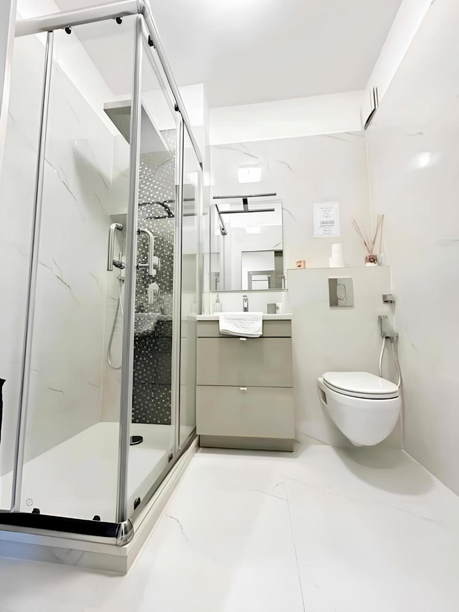 Il Gioiello : Apt 2 Pers, Clim, Piscine, Parking Antibes Bagian luar foto